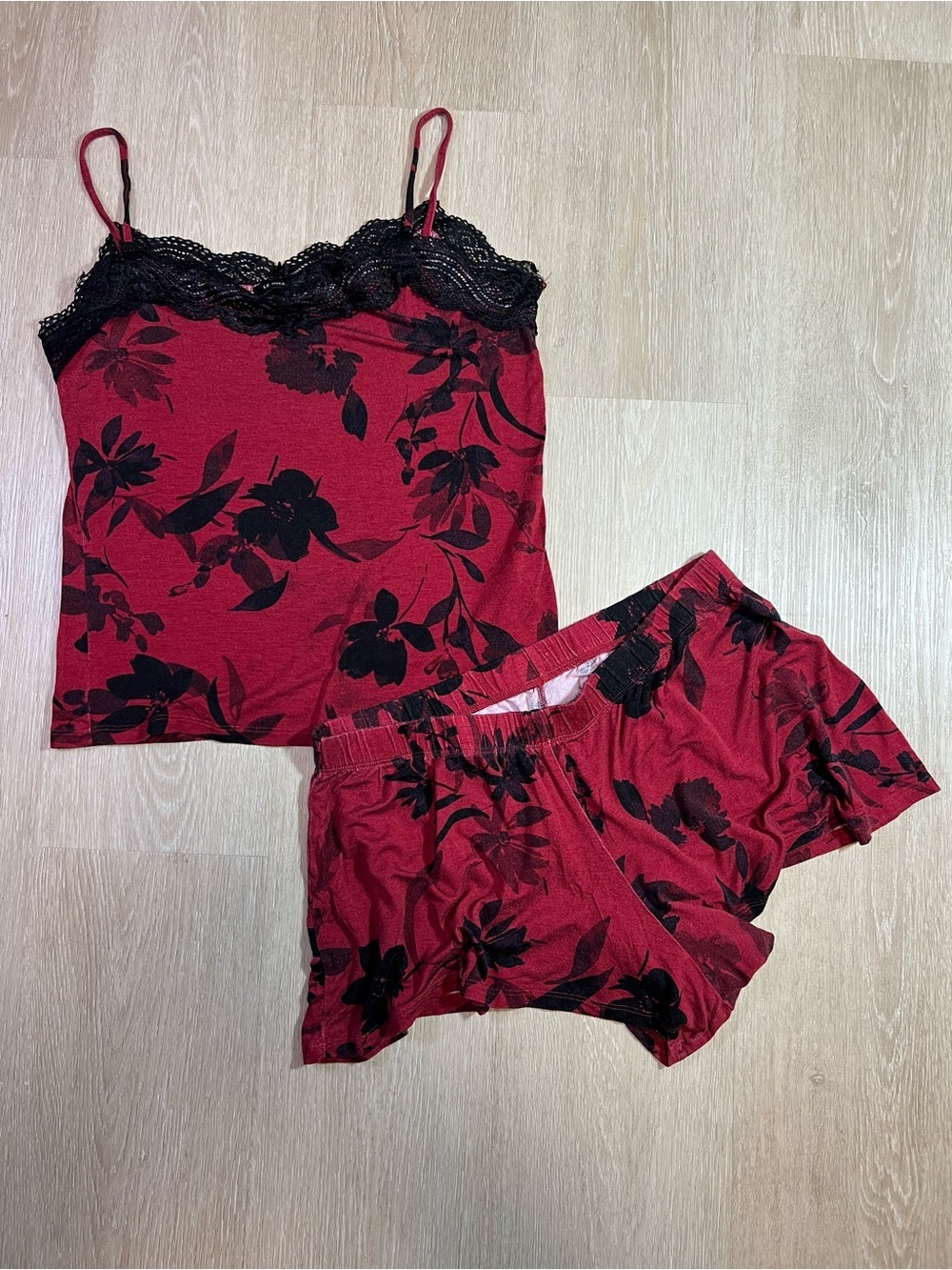 Y2K Le Chateau Chic Red Floral Lace Trim Women’s Medium Cami Short & Pajama Set
